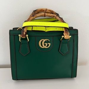 Small Green Purse with Bamboo Handles